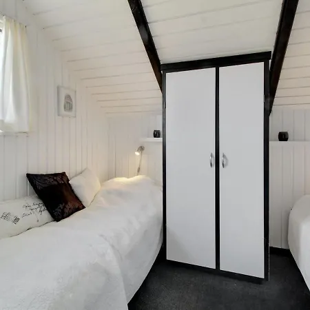 Holiday home Maxie - 1-2km From The Sea In Western Jutland By Interhome Fano
